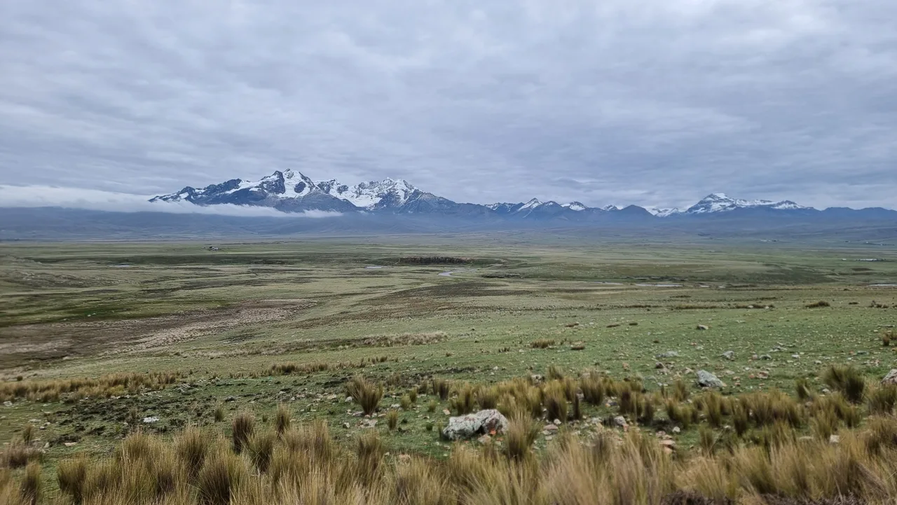 Nevado visible en la ruta hacia Laguna Canrash