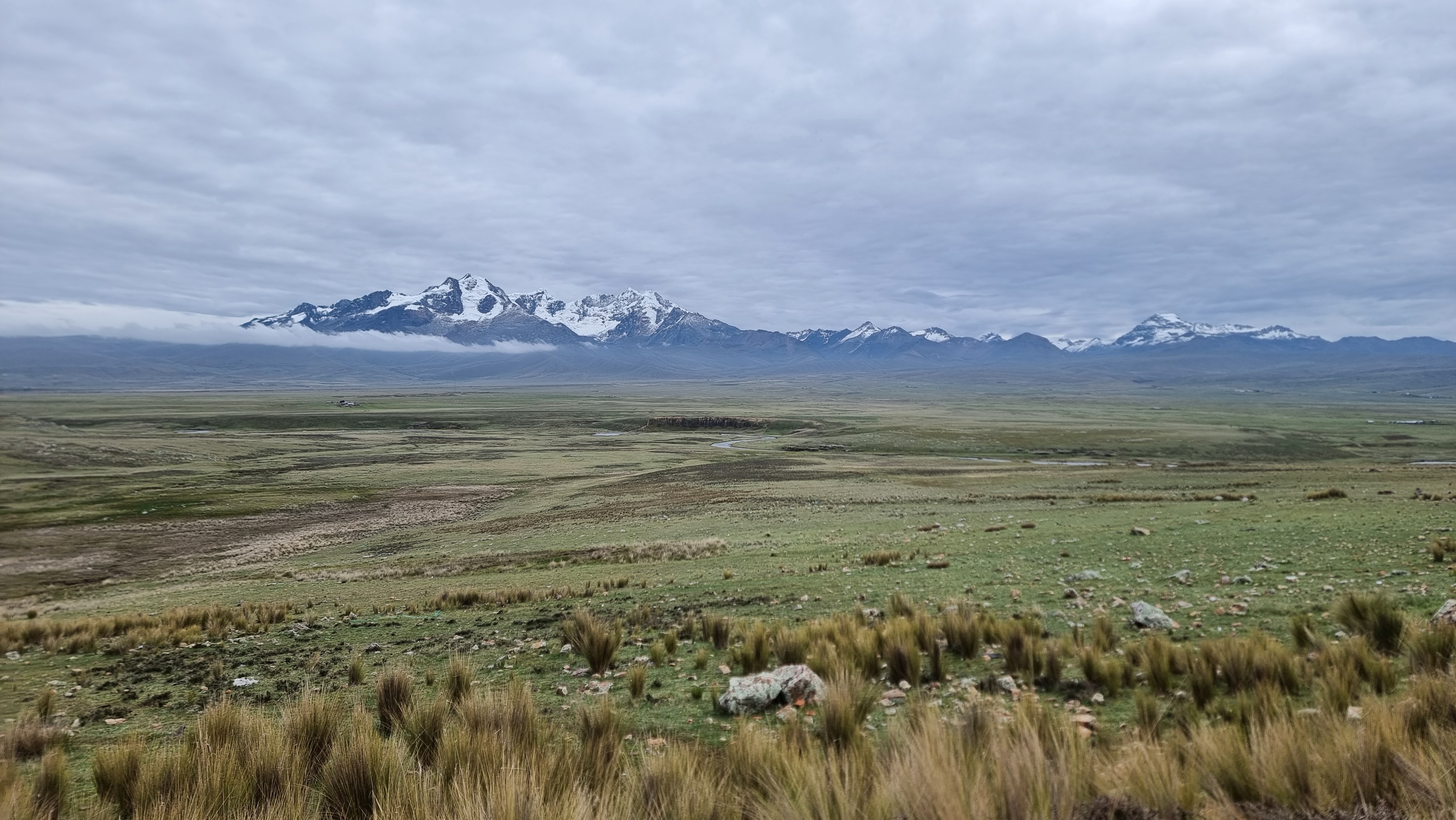 Carretera entre montañas